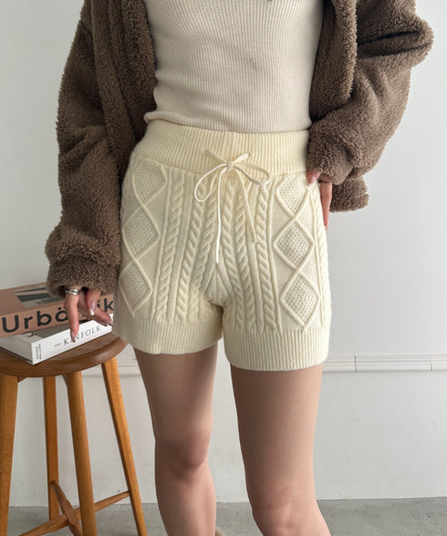 ケーブルニットショートパンツ | MD2256045 | アイボリー