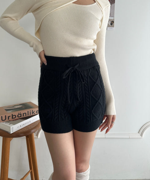 ケーブルニットショートパンツ | MD2256045 | ブラック