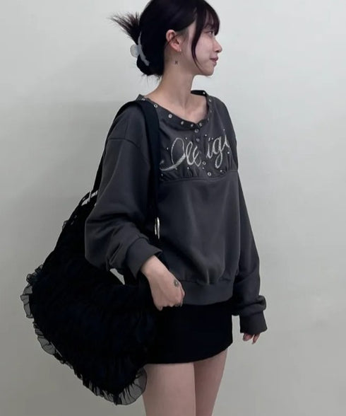 ILLIGO(イリゴ)/アイレット オフショルダー スウェット/BUTTON EYELET OFF-SHOULDER SWEATSHIRT | AT2254024 | チャコールグレー