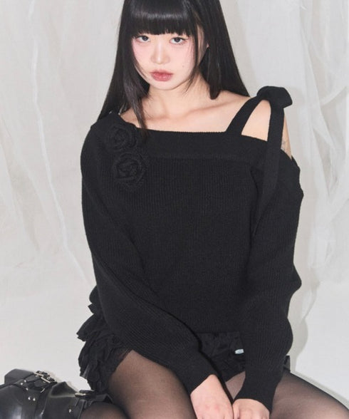ILLIGO(イリゴ)/ブローチ付き オフショルダー ニット プルオーバー/BLOOM BOW OFF-SHOULDER KNIT | AT2254025 | ブラック