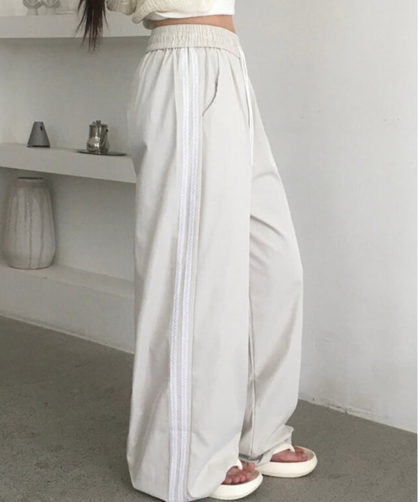 anyonemore(エニワンモア)/サイドレースライン ドローストリング トラック トレーニング パンツ/Dove Line Track Training Pants | AT2254034 | ベージュ