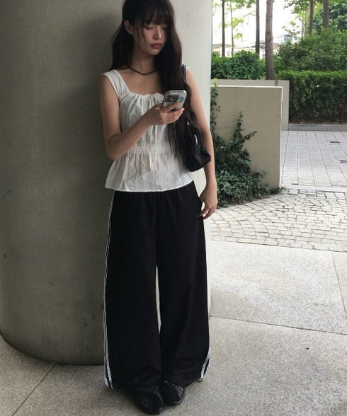 anyonemore(エニワンモア)/サイドレースライン ドローストリング トラック トレーニング パンツ/Dove Line Track Training Pants | AT2254034 | ブラック