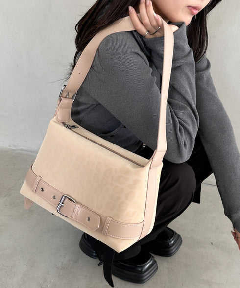 レオパードスクエアベルトショルダーバッグ | BA1256054 | アイボリー