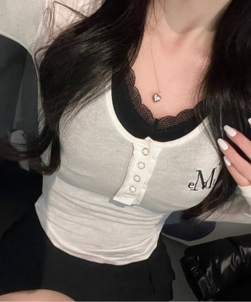 MUCENT(ムセント)/Uネック 裾ラウンド スナップボタン カットソー/HARING SIGNATURE LOGO SNAP BUTTON U NECK T | AT2254058 | ホワイト