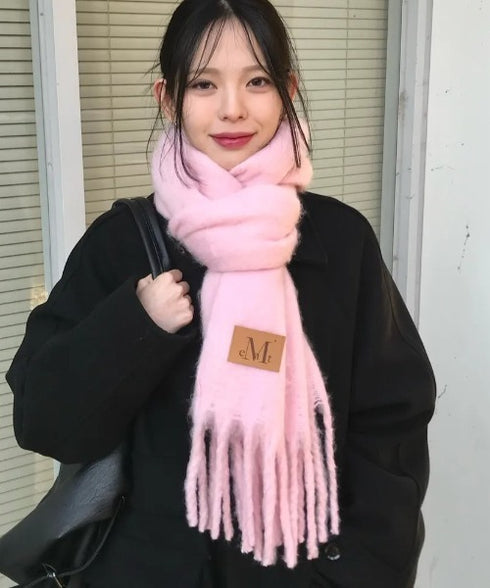 MUCENT(ムセント)/ボリューム フリンジ マフラー ロゴパッチ付き/SIGNATURE MUFFLER | AT6254043 | ライトピンク