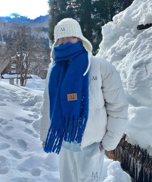 MUCENT(ムセント)/ボリューム フリンジ マフラー ロゴパッチ付き/SIGNATURE MUFFLER | AT6254043 | ブルー