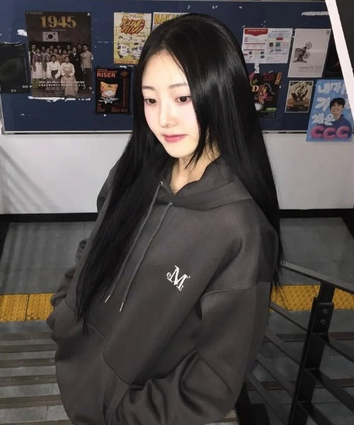 MUCENT(ムセント)/ロゴ刺繍 ベーシック フーディ パーカー/SIGNATURE BASIC LOGO HOOD T | AT2254044 | チャコールグレー