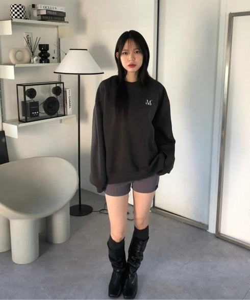 MUCENT(ムセント)/ロゴ刺繍 ベーシック プルオーバー スウェット/SIGNATURE BASIC LOGO MTM | AT2254046 | チャコールグレー