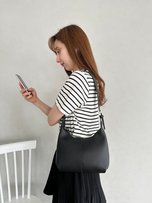 round moon shoulder bag／ワンハンドルラウンドムーンPUショルダーバッグ | UN12410052 | ブラック