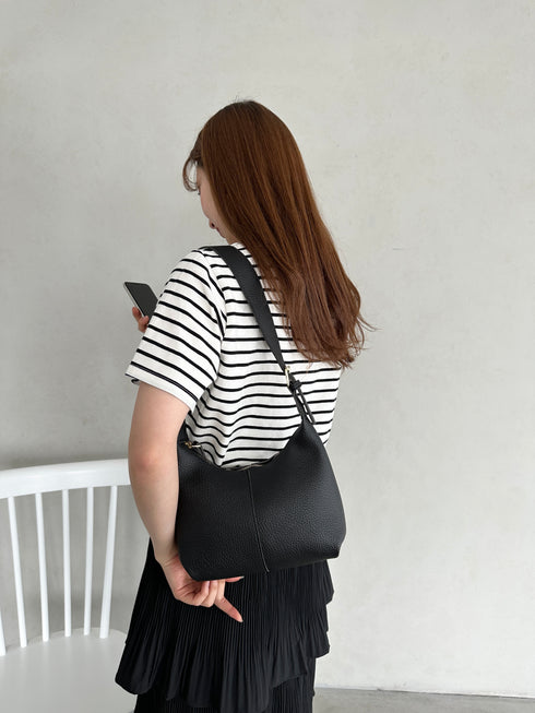 round moon shoulder bag／ワンハンドルラウンドムーンPUショルダーバッグ | UN12410052 | ブラック