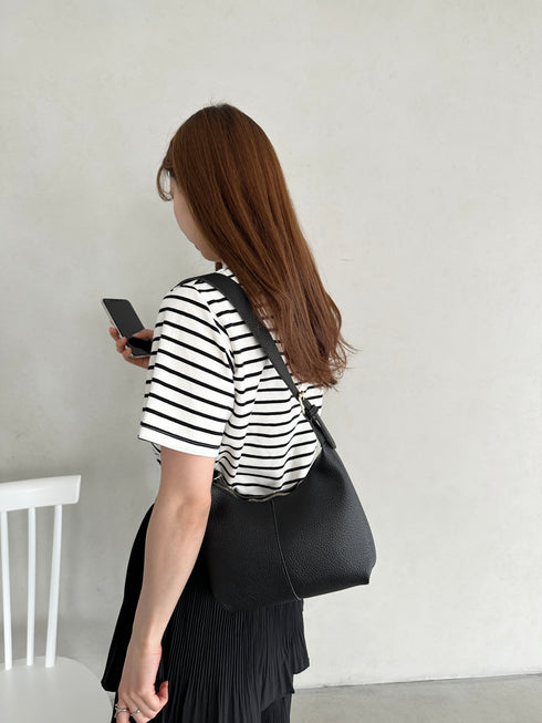 round moon shoulder bag／ワンハンドルラウンドムーンPUショルダーバッグ | UN12410052 | ブラック