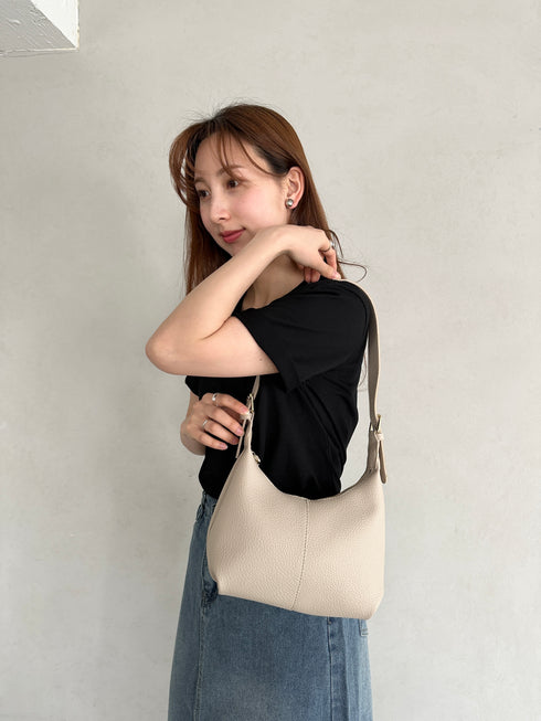 round moon shoulder bag／ワンハンドルラウンドムーンPUショルダーバッグ | UN12410052 | グレイッシュベージュ