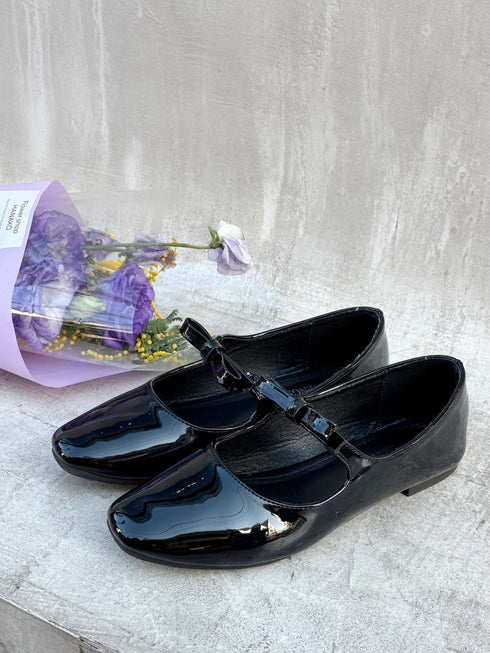 ストラップエナメルシューズ | RN3251001 | ブラック