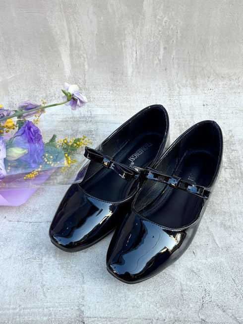 ストラップエナメルシューズ | RN3251001 | ブラック